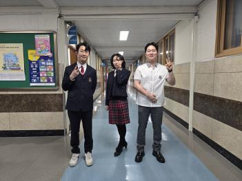 4�� 1�� ������ �� ���� �ٸ��� �Ա� ķ����